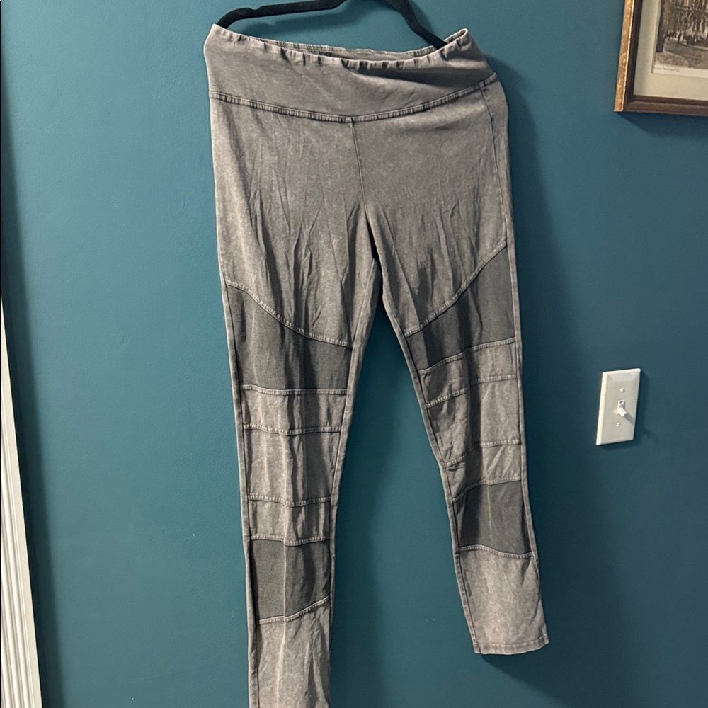 Easel Charcoal Gray Leggings